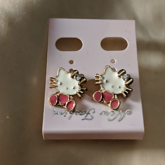 Hello Kitty earrings - Picture 4 of 4